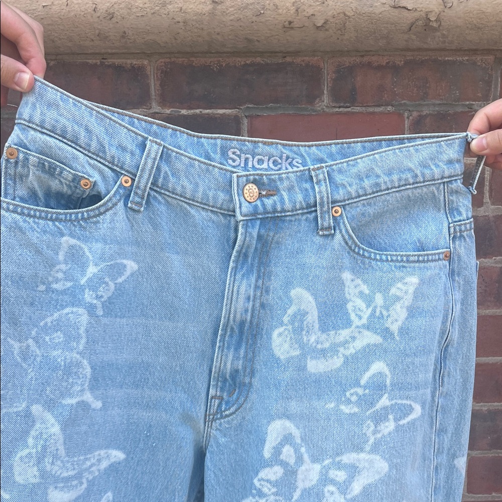 Mother Snack’s Twizzy Butterflyy Light Blue Floral Women's Jeans - Picture 9 of 13